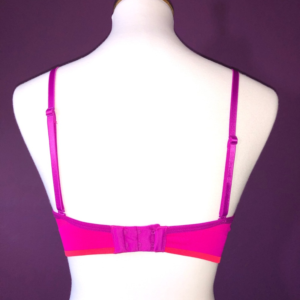 💗Victoria’s Secret Pink Sport Bra - Picture 6 of 8